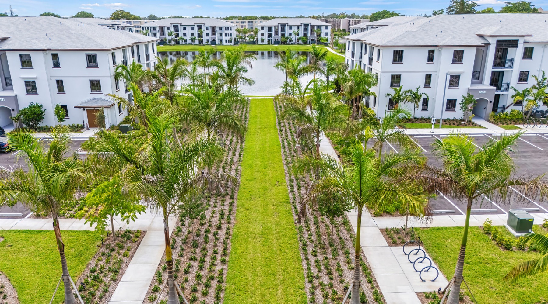 Ample natural greenery surrounding Edera Palm Springs community